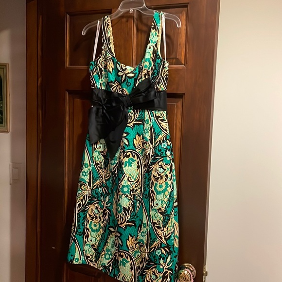 Dress - Picture 1 of 4